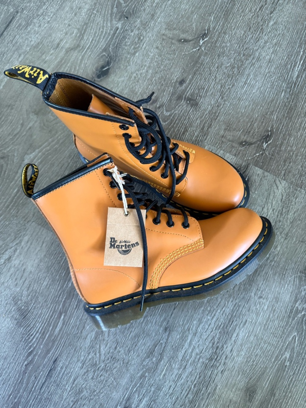 NWT Dr. Martens 1460 Pumpkin Orange Smooth Leather Boots Size 7W/6M
